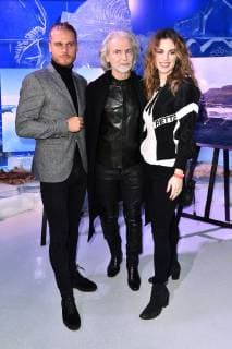 Rurik Gislason, Hermann Bühlbecker und Larissa Kerner bei der Präsentation vom Lambertz Kalender 2019 in der Eisbar Angiyok. Berlin, 22.11.2018