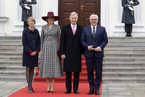 Entertainment Bilder der Woche KW47 Entertainment Bilder des Tages Elke Büdenbender , Königin Mathilde von Belgien, König Philippe von Belgien, Frank-Walter Steinmeier, Bundespräsident, Deutschland, Berlin, Schloss Bellevue, Mittagessen mit dem König und der Königin der Belgier, 23.11.2018 *** Elke Büdenbender Queen Mathilde of Belgium King Philippe of Belgium Frank Walter Steinmeier Federal President Germany Berlin Castle Bellevue Lunch with the King and Queen of Belgians 23 11 2018