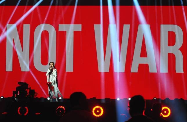 Entertainment Bilder des Tages MINSK, BELARUS - NOVEMBER 24, 2018: Darina Krasnovetska representing Ukraine performs during a dress rehearsal of the final of the 2018 Junior Eurovision Song Contest at Minsk Arena. Viktor Drachev TASS  TS098926