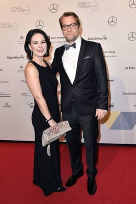 Annalena Baerbock mit Ehemann Daniel Holefleisch beim 67. Bundespresseball 2018 im Hotel Adlon Kempinski. Berlin, 23.11.2018