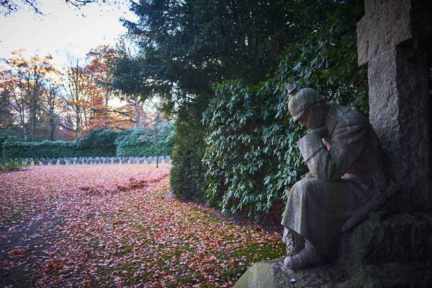 Volkstrauertag am 14. November DEUTSCHLAND, HAMBURG, 25.11.2018 Friedhof Ohlsdorf deutsche Kriegsgräber. *** GERMANY HAMBURG 25 11 2018 Ohlsdorf cemetery German war graves