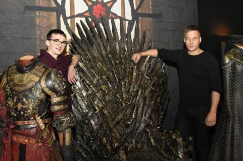 Entertainment Bilder der Woche KW48 Entertainment Bilder des Tages Isaac Hempstead Wright und Tom Wlaschiha beim Pressetermin zur Austellung Game Of Thrones - The Touring Exhibition in der Centro Promenade. Oberhausen, 26.11.2018 *** Isaac Hempstead Wright and Tom Wlaschiha at the press event for the exhibition Game Of Thrones The Touring Exhibition at the Centro Promenade Oberhausen 26 11 2018 Foto:xJ.xKrickx xFuturexImage