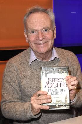 Jeffrey Archer bei einer Lesung aus seinem Roman Traum des Lebens bei der 59. Münchner Bücherschau auf dem Literaturfest München 2018 im Carl-Orff-Saal im Gasteig. München, 29.11.2018