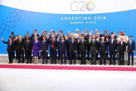 News Themen der Woche KW48 News Bilder des Tages BUENOS AIRES, ARGENTINA - NOVEMBER 30, 2018: Mexico s President Enrique Pena Nieto, Turkey s President Recep Tayyip Erdogan, South Africa s President Cyril Ramaphosa, UK Prime Minister Theresa May, France s President Emmanuel Macron, US President Donald Trump, Japan s Prime Minister Shinzo Abe, Argentina s President Mauricio Macri, China s President Xi Jinping, Singapore s Prime Minister Lee Hsien Loong, Russia s President Vladimir Putin, Australia s Prime Minister Scott Morrison, Brazil s President Michel Temer, and Italy s Prime Minister Giuseppe Conte (L-R front) pose for a photograph at the 2018 G20 Leaders Summit. Mikhail Metzel TASS  TS0995D3