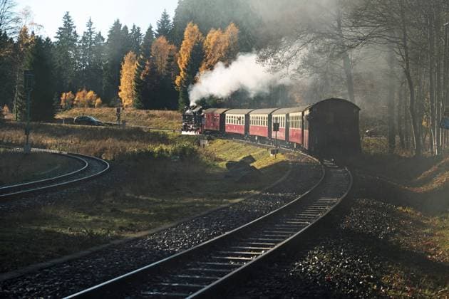Beobachtungen bei der Harzer Schmalspurbahn auf dem Weg zum Brocken im Bahnhof Ortsteil-Drei-Annen-Hohne in Wernigerode im Bundesland Sachsen-Anhalt. u.B.z. Zug auf Strecke Richtung Brocken ! Reportage Harzer Schmalspurbahn - Bahnhof Drei-Annen-Hohne *** Observations with the Harzer narrow-gauge railway on the way to the Brocken in the railway station district Drei Annen Hohne in Wernigerode in the federal state Saxony Anhalt u B z Train on the route towards Brocken Report Harzer narrow-gauge railway station Drei Annen Hohne