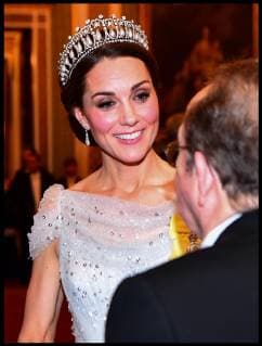 . 04 12 2018. London, United Kingdom. Diplomatic Reception. The Duchess of Cambridge talks to guests at an evening reception for members of the Diplomatic Corps at Buckingham Palace in London.  xi-Imagesx xPoolx IIM-18966-0001