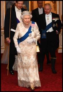. 04 12 2018. London, United Kingdom. Diplomatic Reception. Queen Elizabeth II, the Prince of Wales and the Duchess of Cornwall and the Duke and Duchess of Cambridge attend an evening reception for members of the Diplomatic Corps at Buckingham Palace in London..  xi-Imagesx xPoolx IIM-18966-0014