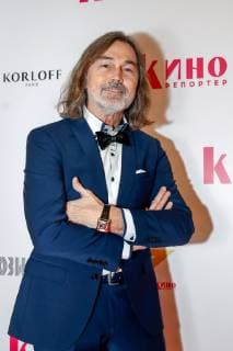 MOSCOW, RUSSIA - DECEMBER 5, 2018: Russian artist Nikas Safronov ahead of a ceremony to present the Event of the Year 2018 prize held by the Cinema Reporter magazine at Illusion Cinema. Cinema Reporter is a new magazine that was established by the editorial staff of the Russian version of The Hollywood Reporter magazine. Artyom Geodakyan TASS  TS099F0D