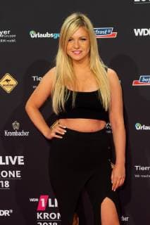 Bochum, Germany 06.12.2018, 1Live Krone 2018, Kelly Svirakova (Kelly MissesVlog) auf dem Roten Teppich der 1Live Krone ( DeFodi001