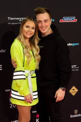Bochum, Germany 06.12.2018, 1Live Krone 2018, Dagmara Nicole Ochmanczyk (Dagi Bee) und Eugen Kazakov auf dem Roten Teppich der 1Live Krone ( DeFodi001