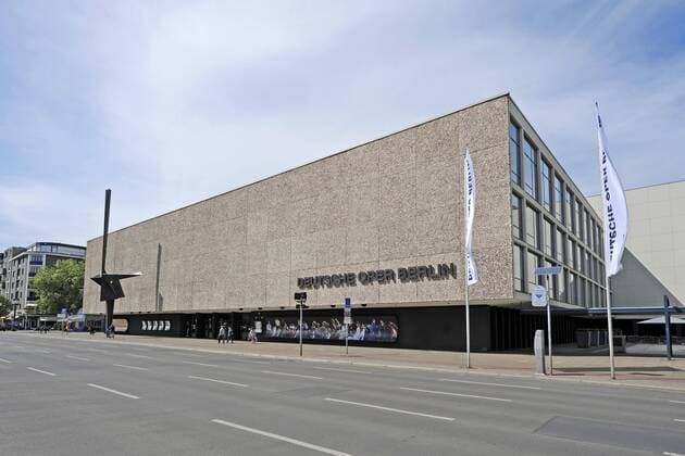 Deutsche Oper Berlin, Außenansicht, Berlin, Deutschland, Europa Copyright: imageBROKER/IngoxSchulz iblisb01161681.jpg