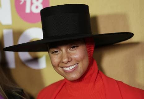 Entertainment Themen der Woche KW49 Entertainment Bilder des Tages Alicia Keys arrives on the red carpet at the Billboard Women In Music 2018 on December 6, 2018 in New York City.  NYP20181206204 JOHNxANGELILLO