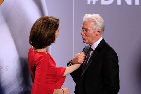 Katarina Barley und Richard Gere bei der Verleihung Deutscher Nachhaltigkeitspreis am 8.12.2018 in Düsseldorf Deutscher Nachhaltigkeitspreis 2018 in Duesseldorf