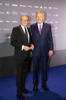 Stefan Schulze-Hausmann und Christian Wulff bei der Verleihung Deutscher Nachhaltigkeitspreis am 8.12.2018 in Düsseldorf Deutscher Nachhaltigkeitspreis 2018 in Duesseldorf