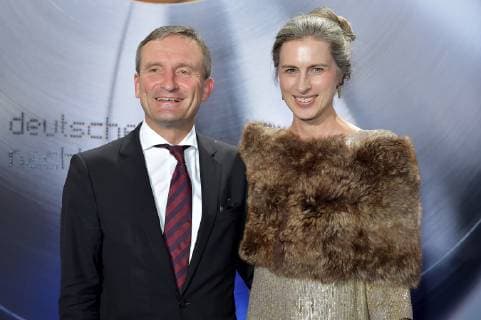 Deutscher Nachhaltigkeitspreis 2018 am 07.12.2018 im Maritim Hotel in Düsseldorf Thomas Geisel ( Oberbürgermeister Stadt Düsseldorf ) mit seiner Ehefrau Vera