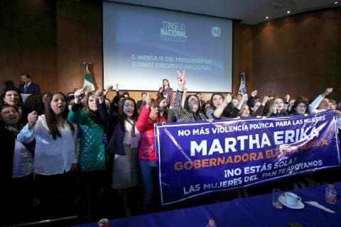 Mexiko, Martha Erika Alonso und Rafael Moreno Valle sterben bei Helikopter-Absturz December 8, 2018 - EUM20181208POL09.JPG .CIUDAD DE MEXICO. PoliticsPolitica-PAN.- Las panistas apoyan a Martha Erika Alonso como gobernadora electa de Puebla durante la sesion extraordinaria de Accion Nacional en el Comite Ejecutivo Nacional (CEN), el sabado 8 de diciembre de 2018. Foto: Agencia EL UNIVERSALCarlos MejiaEELG  - ZUMAu78_ 20181208_zaf_u78_027 Copyright: xElxUniversalx