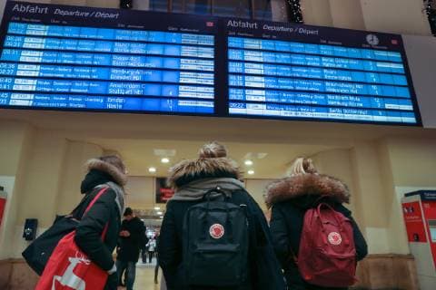 Hannover, 10.12.2018, Bahnstreik, am Hauptbahnhof, *** Hannover 10 12 2018 Rail strike at the main station