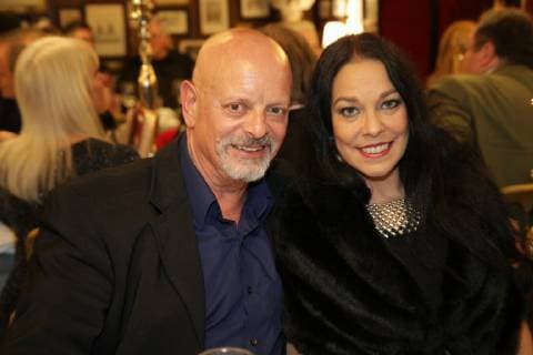 10.12.2018, Marchfelderhof Deutsch-Wagram, Verleihung der EISERNEN RAMPENSAU 2018, im Bild: Gary Lux mit Freundin Sissy, Verleihung der EISERNEN RAMPENSAU 2018