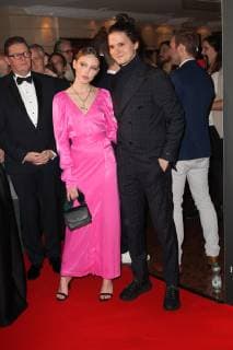 Lina Larissa Strahl mit Freund Tilman Poerzgen, Audi Generation Award 2018 im Hotel Bayerischer Hof in Muenchen am 11.12.2018
