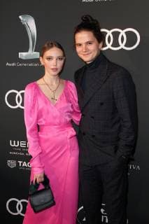 Lina Larissa Strahl mit Freund Tilman Poerzgen, Audi Generation Award 2018 im Hotel Bayerischer Hof in Muenchen am 11.12.2018