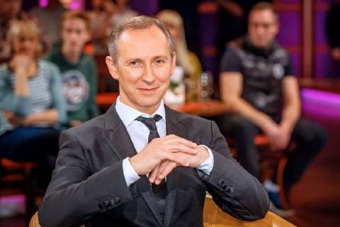 Entertainment Bilder des Tages MDR - Riverboat. Sänger Helmut Lotti anläßlich der Aufzeichnung der MDR - Talkshow Riverboat am 17.12.2018 im Studio 3 der Mediacity Leipzig. 20181217SFL0023 *** MDR Riverboat singer Helmut Lotti on the occasion of the recording of the MDR talk show Riverboat on 17 12 2018 in Studio 3 of the Mediacity Leipzig 20181217SFL0023