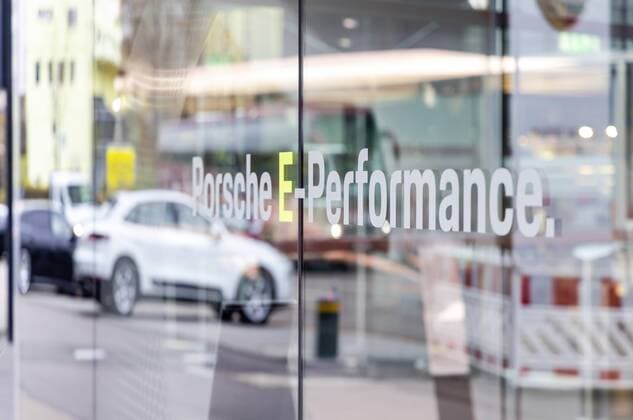 DEU, Deutschland, Stuttgart, 29.11.2018 - Symbolfoto Porsche E-Performance.