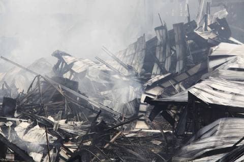 Mexiko, Feuer in Edomex-Filiale December 18, 2018 - EUM20181218ACT03.JPG.TOLUCA, Mex., Burning Incendio-Edomex.- 18 de diciembre de 2018. Escombros de lo que solia ser una bodega de telas cuyo interior se consumio el pasado lunes 17 de diciembre de 2018 debido a un incendio. Foto: Agencia EL UNIVERSAL EVZ Copyright: xJorgexAlvaradox