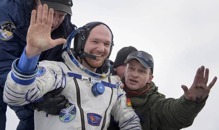 December 20, 2018 - Zhezkazgan, Kazakhstan - European Space Agency astronaut Alexander Gerst waves as he is helped out of the capsule shortly after landing with fellow Expedition 57 crew members in the Soyuz MS-09 spacecraft December 20, 2018 near Zhezkazgan, Kazakhstan. Serena Aunon-Chancellor, Alexander Gerst, and Sergey Prokopyev are returning after 197 days in space onboard the International Space Station. Zhezkazgan Kazakhstan - ZUMAp138 20181220_zaa_p138_003 Copyright: xBillxIngallsx