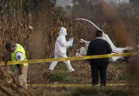 Experts are working on the remains of the aircraft where the current Governor of Puebla Martha Erika Alonso, and her husband, the ex-governor of Puebla (Mexico) Rafael Moreno Valle, were traveling in Puebla, Mexico, 24 December 2018. The President of Mexico Andres Manuel Lopez Obrador confirmed today the death in a plane crash of the Governor of the state of Puebla Martha Erika Alonso, and her husband and former governor Rafael Moreno Valle, when expressing their condolences to the relatives of the victims. Lopez Obrador confirms the death of Governor of Puebla and her husband !ACHTUNG: NUR REDAKTIONELLE NUTZUNG!  Copyright: xHildaxRiosx AME1982 20181225-636812999850657289