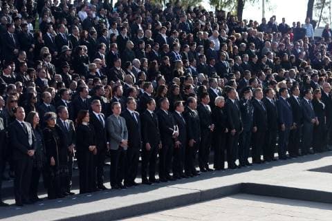 Mexiko, Trauer um Martha Erika Alonso und Rafael Moreno Valle December 25, 2018 - EUM20181225POL29.JPG.PUEBLA, Pue.- DeathDeceso-Gobernadora.- 25 de diciembre de 2018.- La tarde de este martes se llevo a cabo la ceremonia luctuosa en memoria de la gobernadora de Puebla, Martha Erika Alonso, y de su esposo, el senador Rafael Moreno Valle, quienes fallecieron en un accidente aereo ayer lunes. Ceremonia encabezada por la secretaria de Gobernacion, Olga Sanchez Cordero, en representacion del gobierno federal. Foto: Agencia EL UNIVERSALAriel OjedaRCC. Copyright: xElxUniversalx