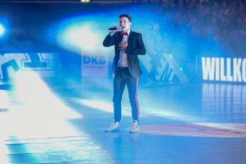 Damiano Maiolini THE VOICE OF GERMANY - Quarter Finalist. Deutschland, Stuttgart, 26.12.2018, Sport, Handball, Bundesliga: TVB 1898 Stuttgart vs VfL Gummersbach, Porsche-Arena