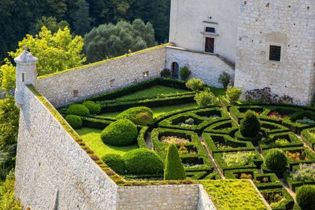 Pieskowa Skala, Lesser Poland Poland - 2018 09 09: Inner gardens of historic castle Pieskowa Skala by the Pradnik river in the Ojcowski National Park  BEW1D5B12A3