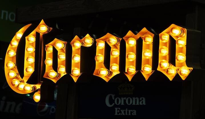 December 27, 2018 - Kiev, Ukraine - Glowing Corona beer logo seen at the supermarket. Kiev Ukraine - ZUMAs197 20181227_zab_s197_030 Copyright: xIgorxGolovniovx