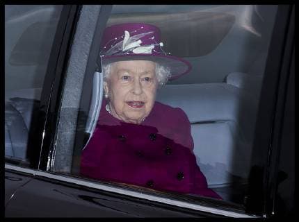 Entertainment Bilder des Tages . 30 12 2018. Sandringham , United Kingdom. The Queen arriving for a church service in Sandringham, Norfolk, United Kingdom.  xStephenxLockx xi-Imagesx IIM-19064-0002