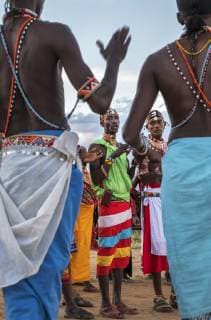 IMAGO Creative: Kollidierende Kulturen Portrait of Samburu tribe members dancing the traditional wedding dance at dusk, Kenya, East Africa, Africa Copyright: LynnxGail 1111-39 Editorial Use Only