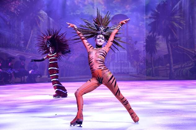 Entertainment Themen der Woche KW01 Entertainment Bilder des Tages Eiskunstläufer bei der Eis-Revue Atlantis zum 75 jährigen Bestehen von Holiday on Ice in der Olympiahalle. München, 03.01.2019 *** Figure skater at the ice revue Atlantis for the 75th anniversary of Holiday on Ice in the Olympic Hall Munich 03 01 2019 Foto:xP.xSchönbergerx xFuturexImage