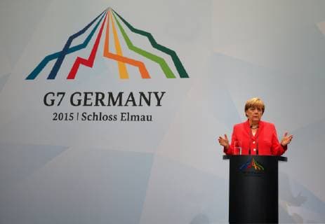 Bundeskanzlerin Dr. Angela Merkel bei der Pressekonferenz am 08. Juni 2015 zum G7-Gipfel in Elmau. Schloss Elmau 08.06.2015. Pressekonferenz der Bundeskanzlerin Dr. Angela Merkel beim G7-Gipfel. Elmau Bayern Deutschland *** Federal Chancellor Dr Angela Merkel at the press conference on 08 June 2015 on the G7 Summit in Elmau Schloss Elmau 08 06 2015 Press conference by Federal Chancellor Dr Angela Merkel at the G7 Summit Elmau Bayern Germany