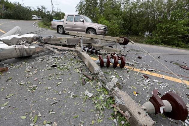 News Themen der Woche KW01 News Bilder des Tages (190105) -- NAKHON SI THAMMARAT, Jan. 5, 2019 () -- Infrastructure is damaged by tropical storm in Pak Phanang district, Nakhon Si Thammarat province of Thailand, Jan. 5, 2019. Tropical storm Pabuk has killed three people and prompted an evacuation of more than 34,000 villagers in southern Thailand, a senior government official said on Saturday. () THAILAND-NAKHON SI THAMMARAT-TROPICAL STORM PABUK Xinhua 