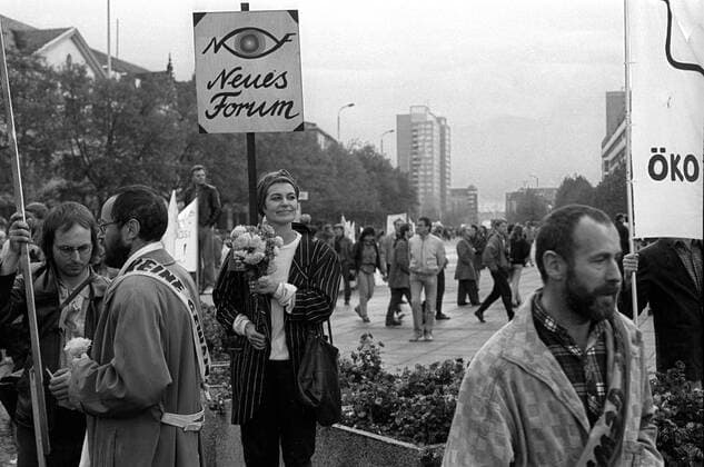 Demo zum 4.November 1989 DDR, Berlin, 04.11.1989, Protestdemonstration, gegen Gewalt und für verfassungsmäßige Rechte, Presse-, Meinungs- und Versammlungsfreiheit, Protest gegen Übergriffe von Volkspolizei und Stasi gegen Demonstranten am 7. Oktober, organisiert von Theaterleuten und Kulturschaffenden, Neues Forum,