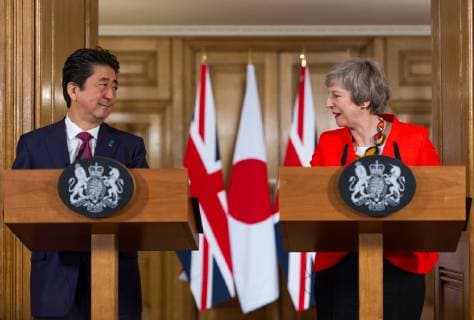 News Bilder des Tages . 10 01 2019. London, United Kingdom. Prime Minister s press conference. Prime Minister Theresa May and Prime Minister Shinzo Abe of Japan Press Conference at Downing Street during the Japanese PM visit to London.  xGustavoxValientex xi-Imagesx IIM-19103-0001