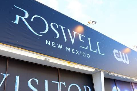 LOS ANGELES - JAN 10: Atmosphere at the Roswell, New Mexico Experience at the 8801 Sunset Blvd on January 10, 2019 in West Hollywood, CA  Copyright: xHutchinsxPhotox xIPAx xHutchinsxPhotox