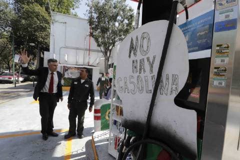 January 11, 2019 - EUM20190111NAC03.JPG .CIUDAD DE MEXICO. GasGasolina-Desabasto.- Aspectos de una de las gasolineras de la Ciudad de Mexico que tienen que cerrar por falta de combustible para la venta a causa de la estrategia contra el robo del hidrocarburo. Foto: Agencia EL UNIVERSALLuis CortesEELG  - ZUMAu78_ 20190111_zaf_u78_022 Copyright: xElxUniversalx