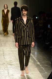 Milano Moda Uomo fall winter 2019_2020 fashion show Sartorial Monk  Copyright: xSimonaxChiocciaxIPAx xIPAx xFotosickix