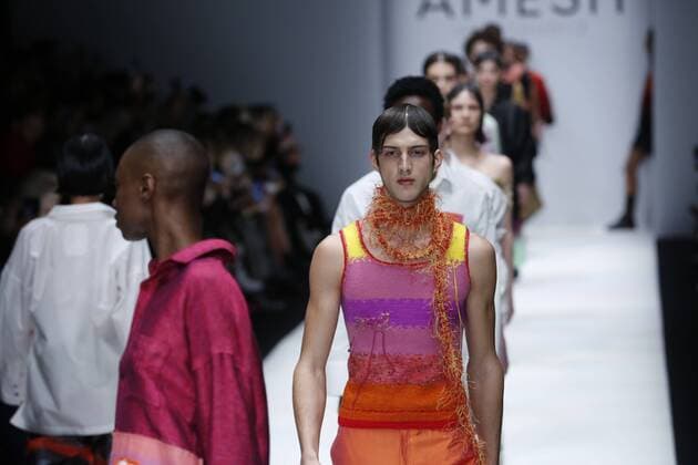 Germany: Amesh Wijesekera at Fashion Week in Berlin Models on the catwalk with the Autum Winter 2019 20 collection of the designer Amesh Wijesekera at the Mercedes Benz Fashion Week at the E-Werk in Berlin-Mitte. Berlin Berlin-Mitte Germany e-werk Berlin, Mauerstraße 78-80, 10117 Berlin  SimonexKuhlmey