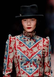 Berlin, Germany - 16.01.2019: A model runs the catwalk during the Lena Hoschek Show at Mercedes-Benz Fashion Week Berlin Autumn Winter 2019 on 16.01.2019 in E-Werk, Berlin, Germany. (Photo: 2-PIX Agency ) Lena Hoschek: Runway Show - Mercedes-Benz Fashion Week Berlin Autumn Winter 2019 (Photo: 2-PIX Agency ) BinhxTruong  2-PIX Agency