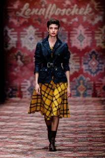 Berlin, Germany - 16.01.2019: A model runs the catwalk during the Lena Hoschek Show at Mercedes-Benz Fashion Week Berlin Autumn Winter 2019 on 16.01.2019 in E-Werk, Berlin, Germany. (Photo: 2-PIX Agency ) Lena Hoschek: Runway Show - Mercedes-Benz Fashion Week Berlin Autumn Winter 2019 (Photo: 2-PIX Agency ) BinhxTruong  2-PIX Agency