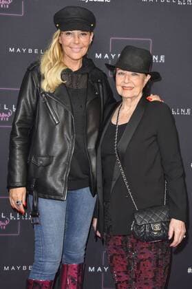 Natascha Ochsenknecht mit Mutter Bärbel Wierichs bei der Maybelline Fashion Show auf der Fashion Week Berlin Autumn Winter 2019 im Postbahnhof. Berlin, 17.01.2019