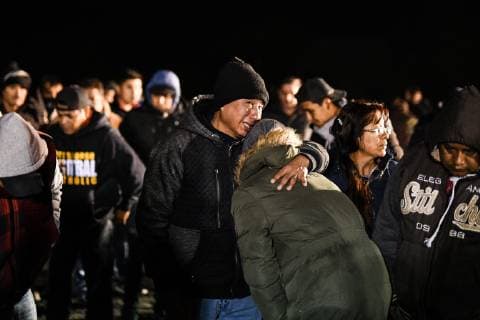 (190119) -- TLAHUELILPAN, Jan. 19, 2019 (Xinhua) -- Relatives cry as they find bodies of their beloved at the site of a pipeline explosion in the municipality of Tlahuelilpan, Hidalgo state, Mexico, Jan. 19, 2019. At least 21 people were killed and 71 others injured in a pipeline explosion in the central Mexican state of Hidalgo on Friday, local authorities said. (Xinhua Xin Yuewei) (SPOT NEWS)MEXICO-HIDALGO-PIPELINE-EXPLOSION 