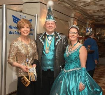 Nuernberg GER, 54.Sonderorden Wider die Neidhammel Verleihung Carolin Reiber mit dem Nuernberger Prinzenpaar, Manuela I. und Juergen I. Copyright: xEIBNER RZYx EP_RZY