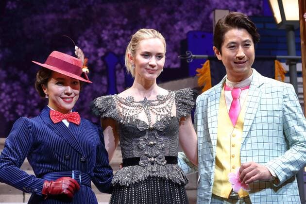 Entertainment Bilder des Tages (L-R) Japanese singer Ayaka Hirahara, Actress Emily Blunt and Japanese actor Shosuke Tanihara attend the Japan premiere for her movie Mary Poppins Returns in Tokyo, Japan on January 23, 2019. The movie will be released in Japan on February 1.  (XJWA_190123_0829)
